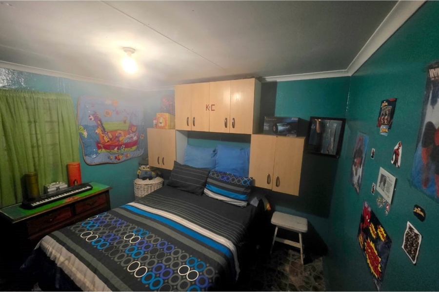 2 Bedroom Property for Sale in Roodepan Northern Cape